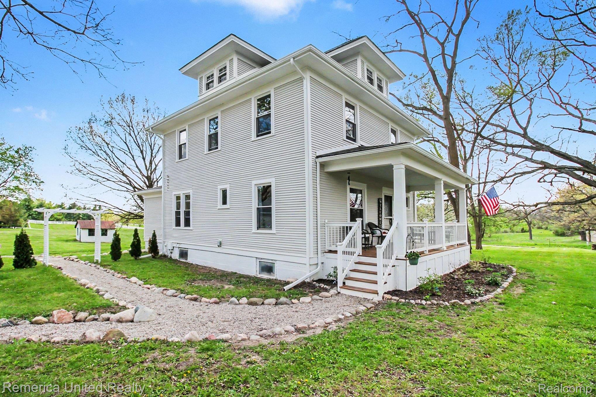525 W Buno Road