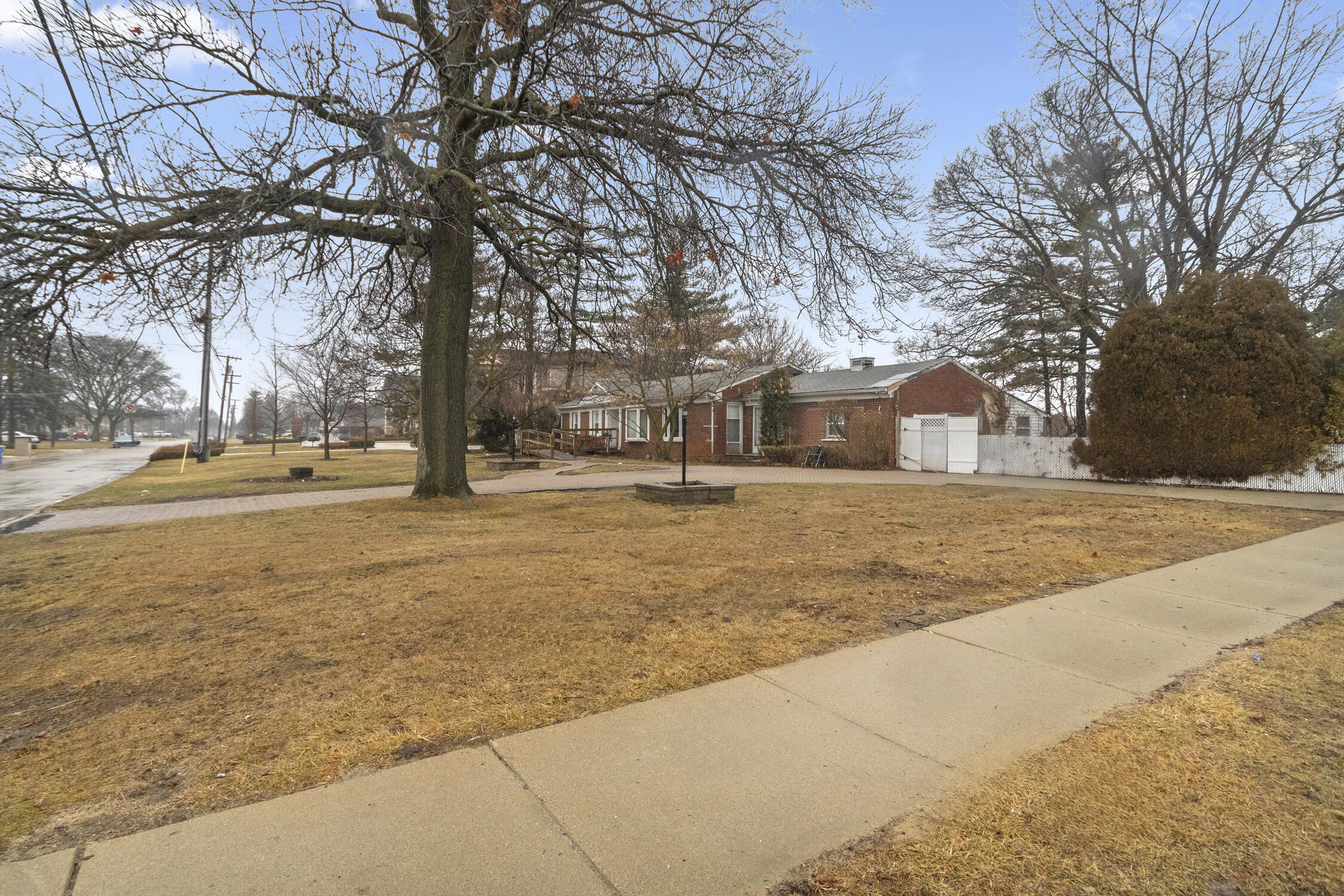 26204 Doxtator Street