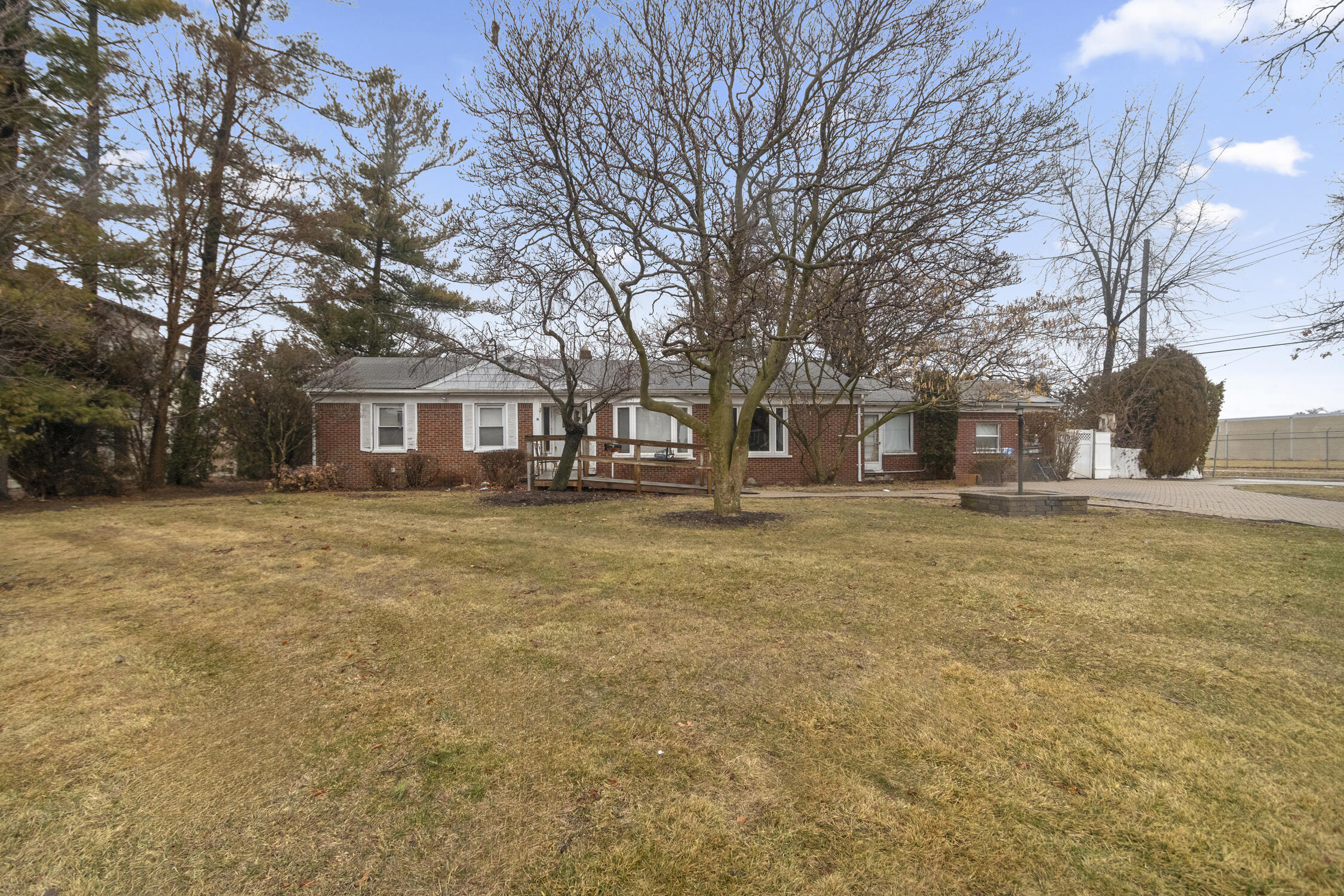 26204 Doxtator Street