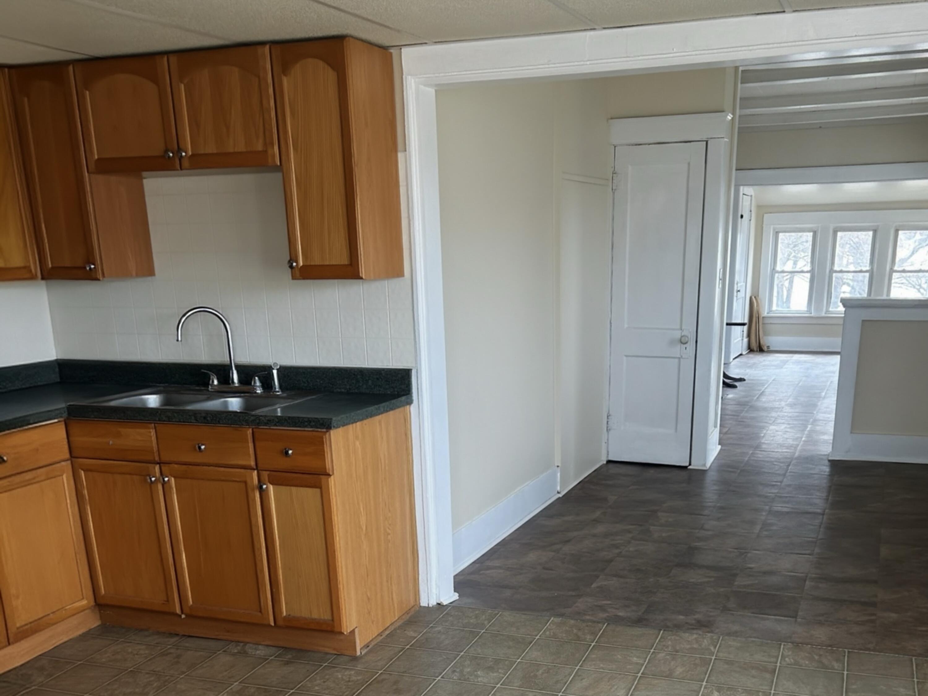 439 W Columbia Avenue
