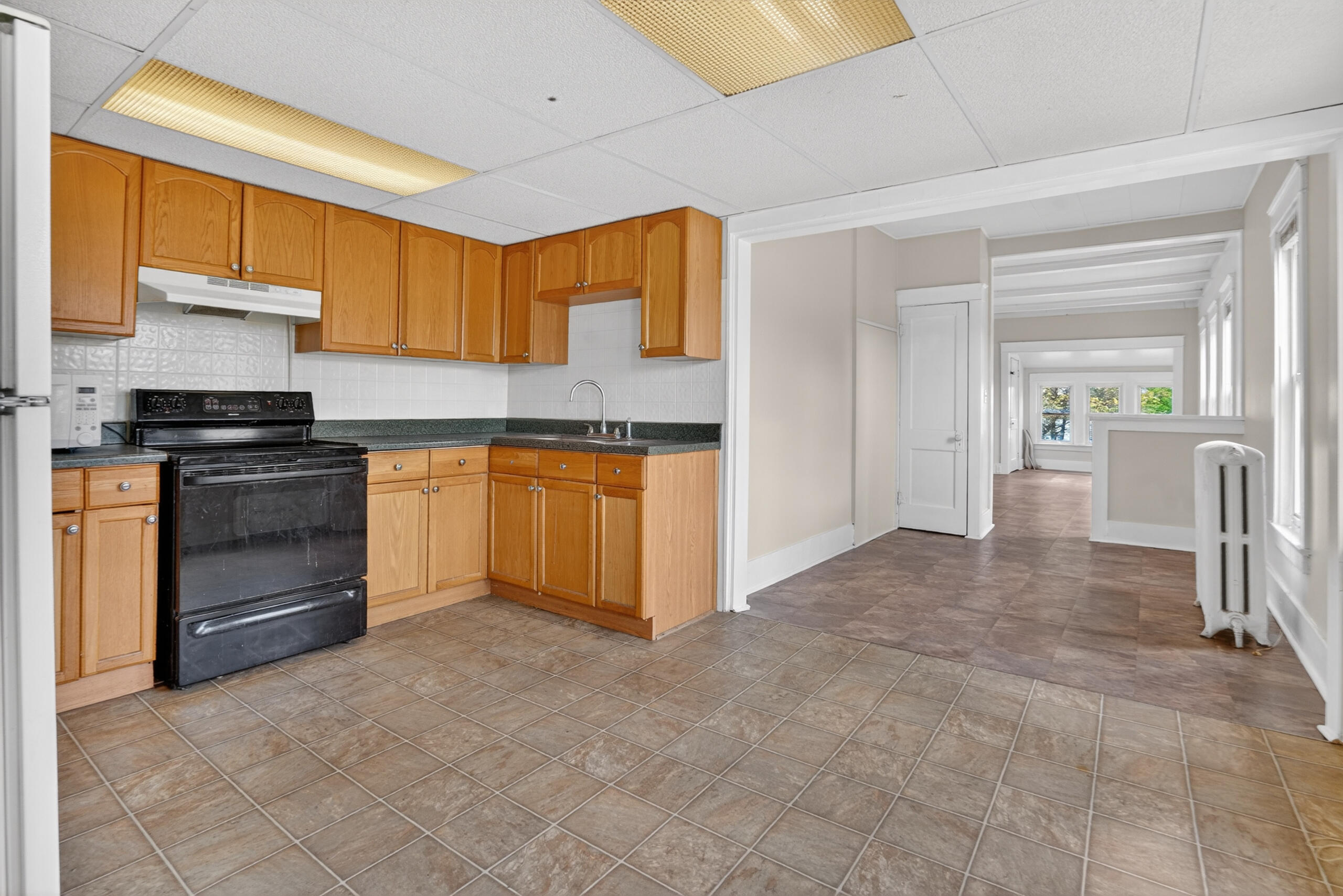 439 W Columbia Avenue