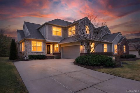 Photo of 3805 Winding Brook Circle #22, Rochester Hills City, MI 48309 (MLS # 20261021283)