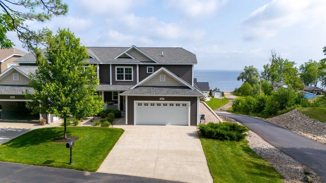 4876 W Houghton Lake Drive
