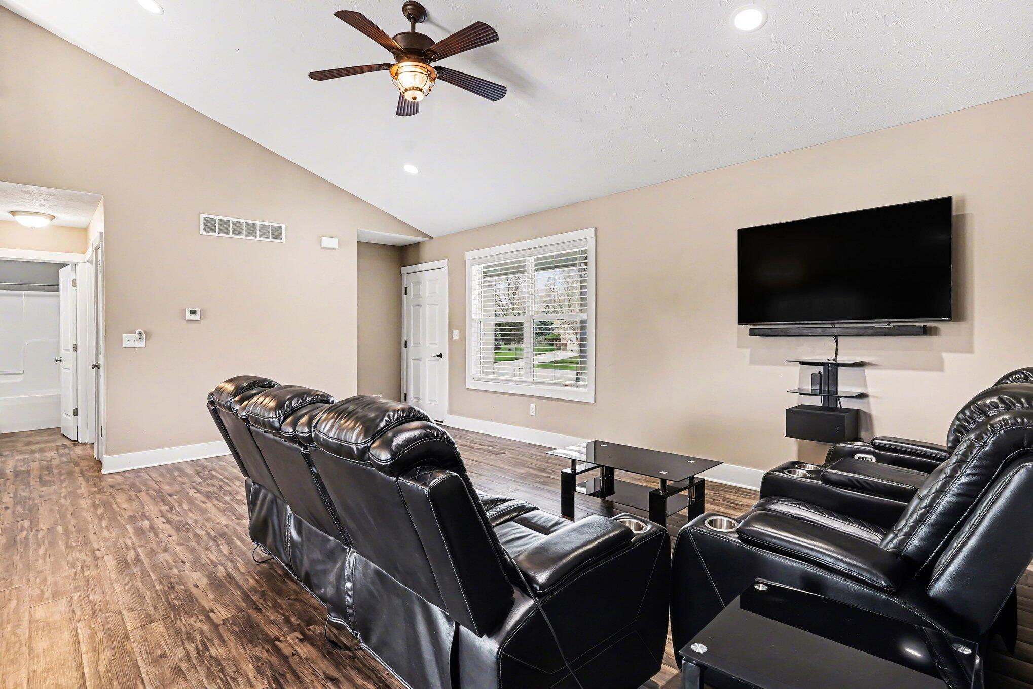 5966 Farmview Drive