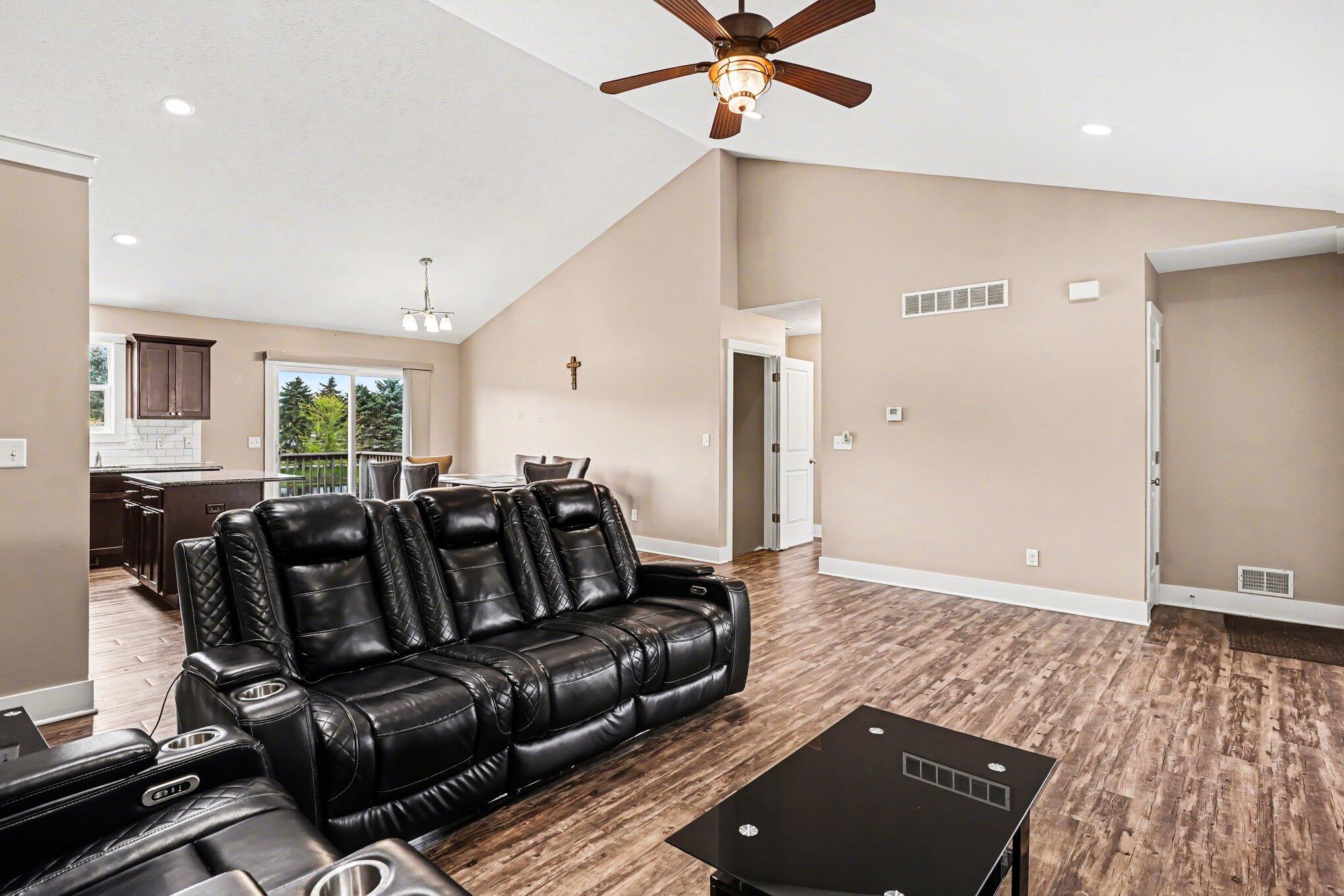 5966 Farmview Drive