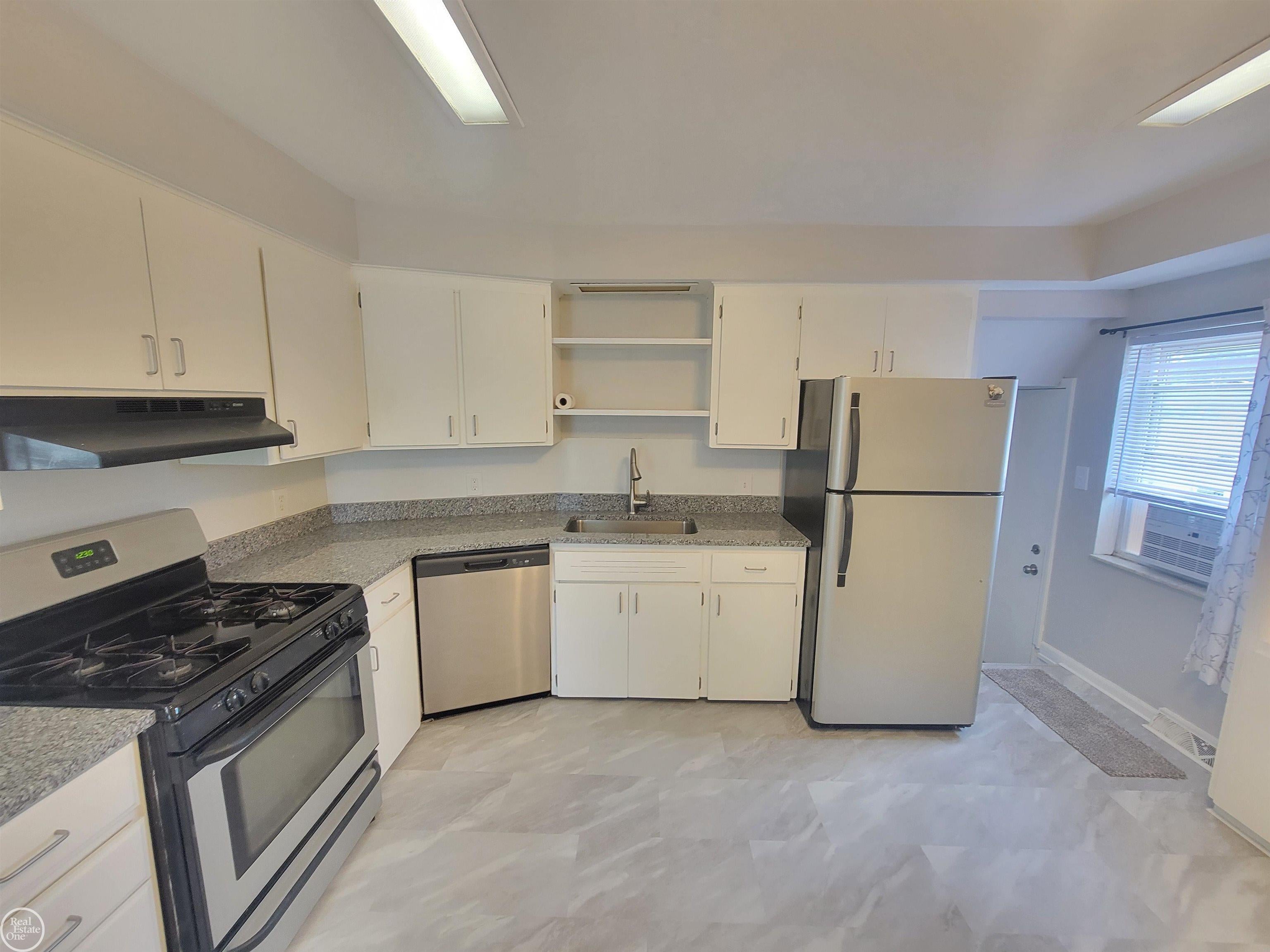 12531 Common Road