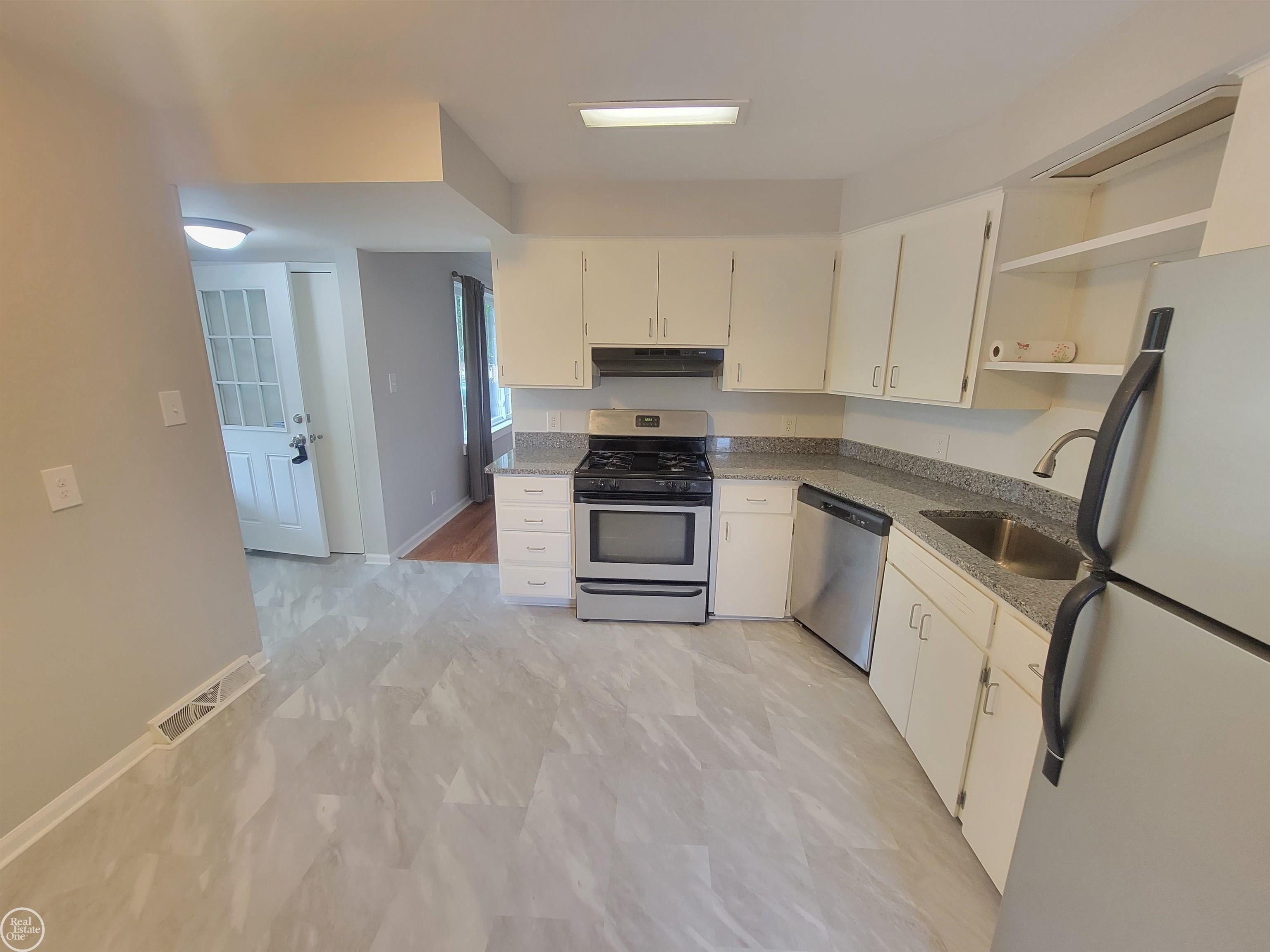 12531 Common Road