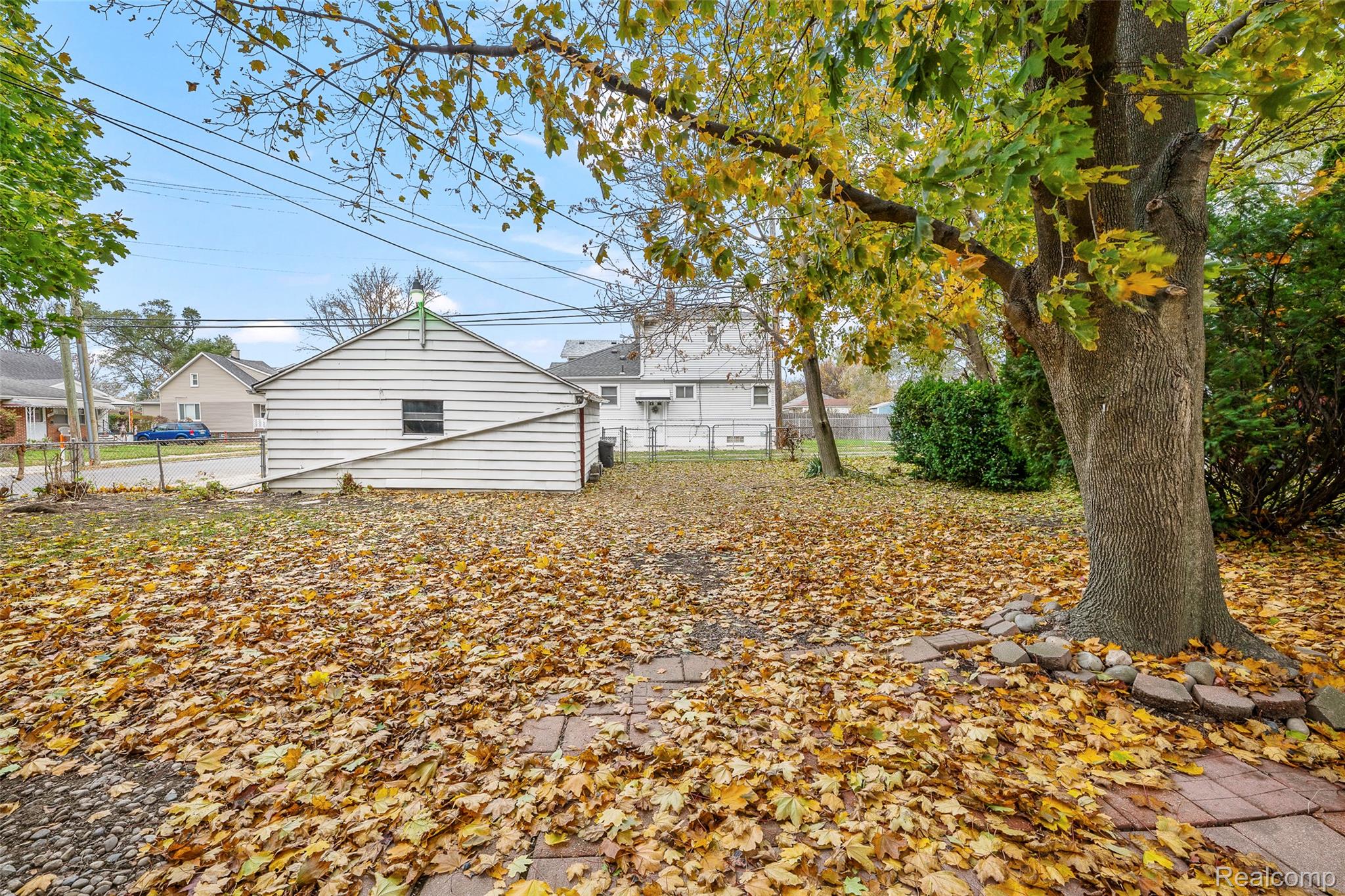 1332 Fort Park Boulevard