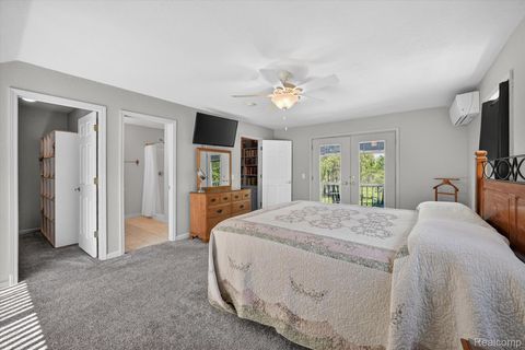 Tiny photo for 10520 North Dixie HWY, Berlin Charter Township, MI 48179 (MLS # 20261039573)