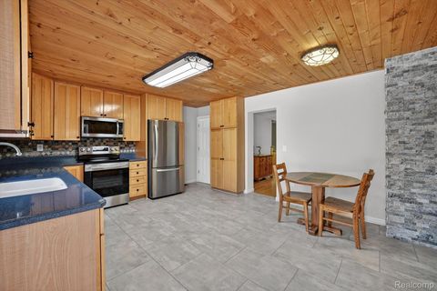 Tiny photo for 10520 North Dixie HWY, Berlin Charter Township, MI 48179 (MLS # 20261039573)