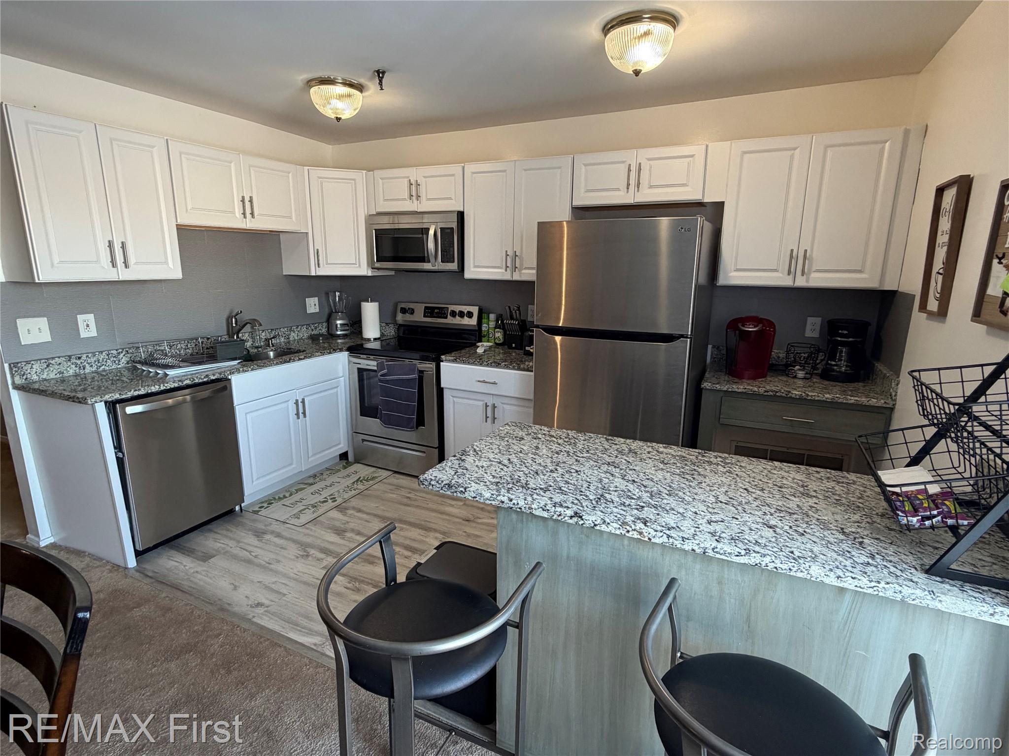 286 E. 13 MILE Road 203