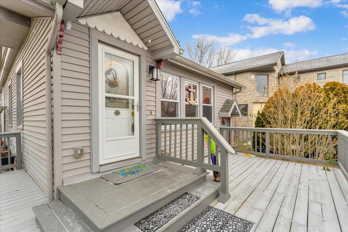 4979 Pointe Tremble Road