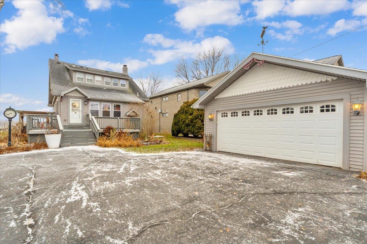 4979 Pointe Tremble Road