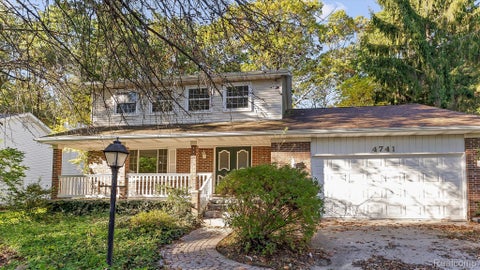 Photo of 4741 Lakeshore Road, Fort Gratiot Charter Township, MI 48059 (MLS # 20261081446)