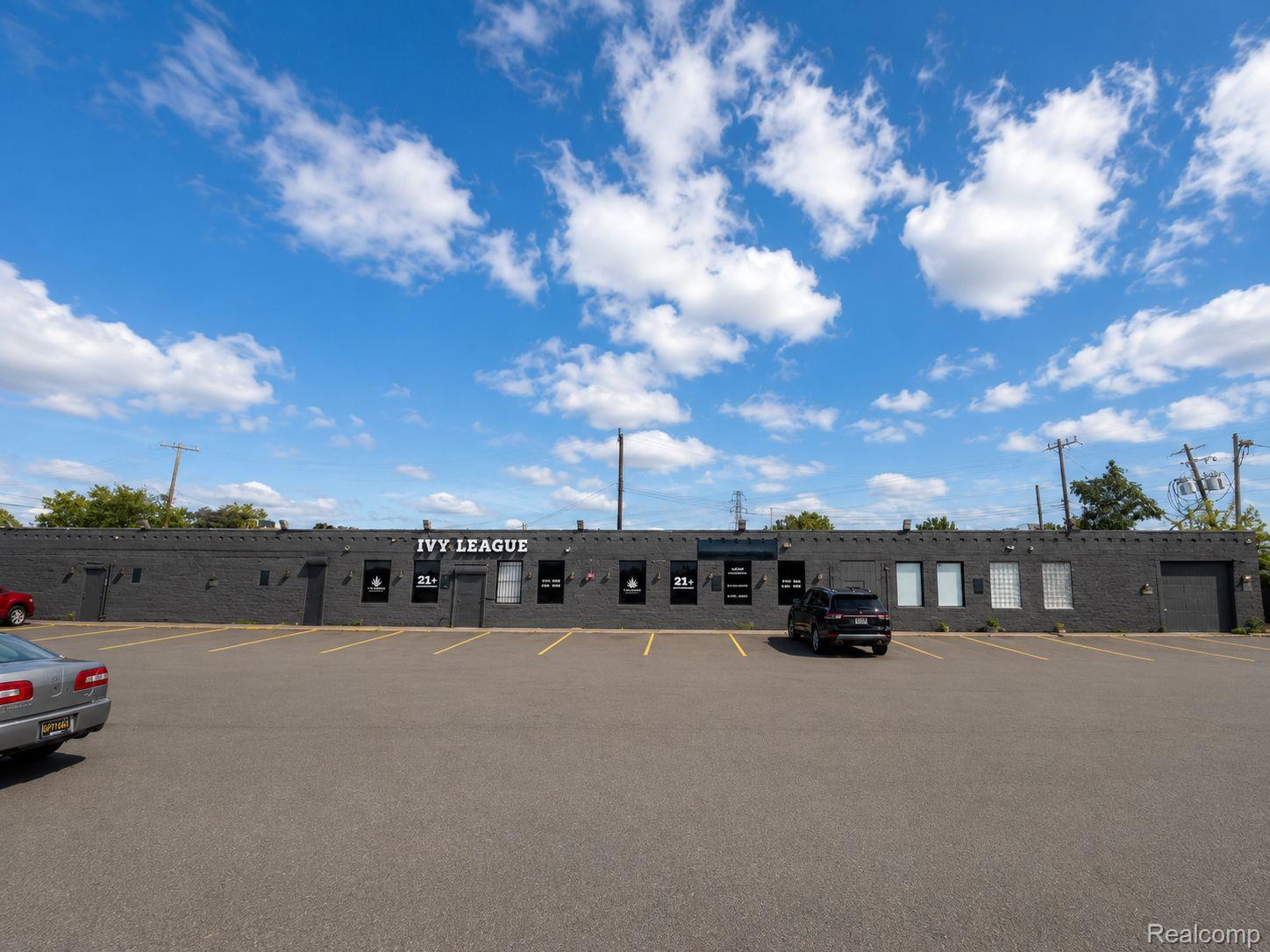 Properties Available 1 - 1 465 S Schaefer Highway