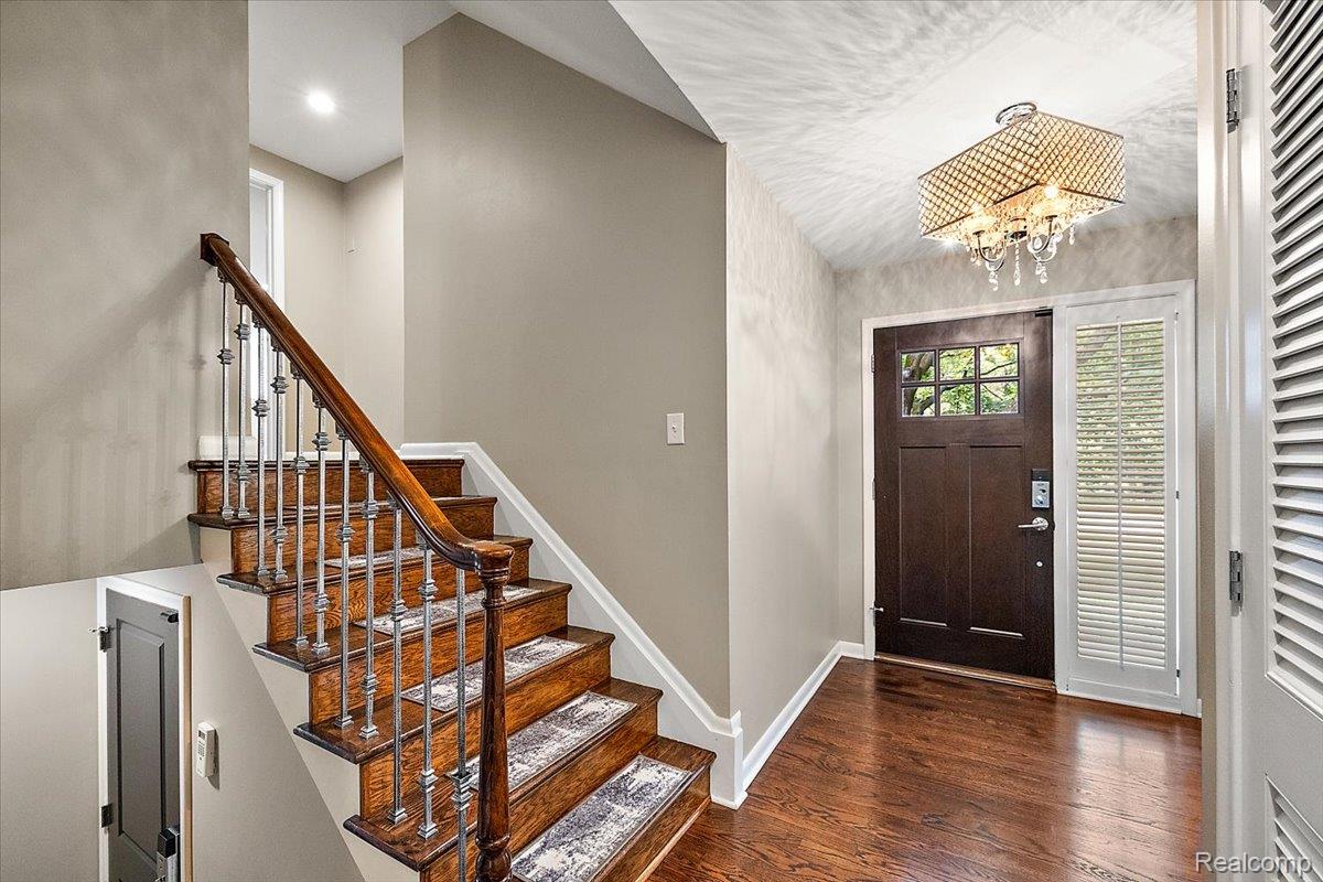 4409 W Orchard Hill Drive
