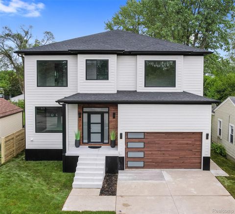 4112 ELMHURST Avenue Royal Oak City MI 48073