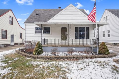 1975 Kipling Avenue Berkley City MI 48072