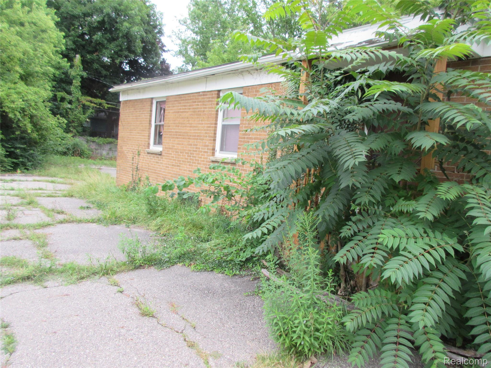 2620 Flushing Road
