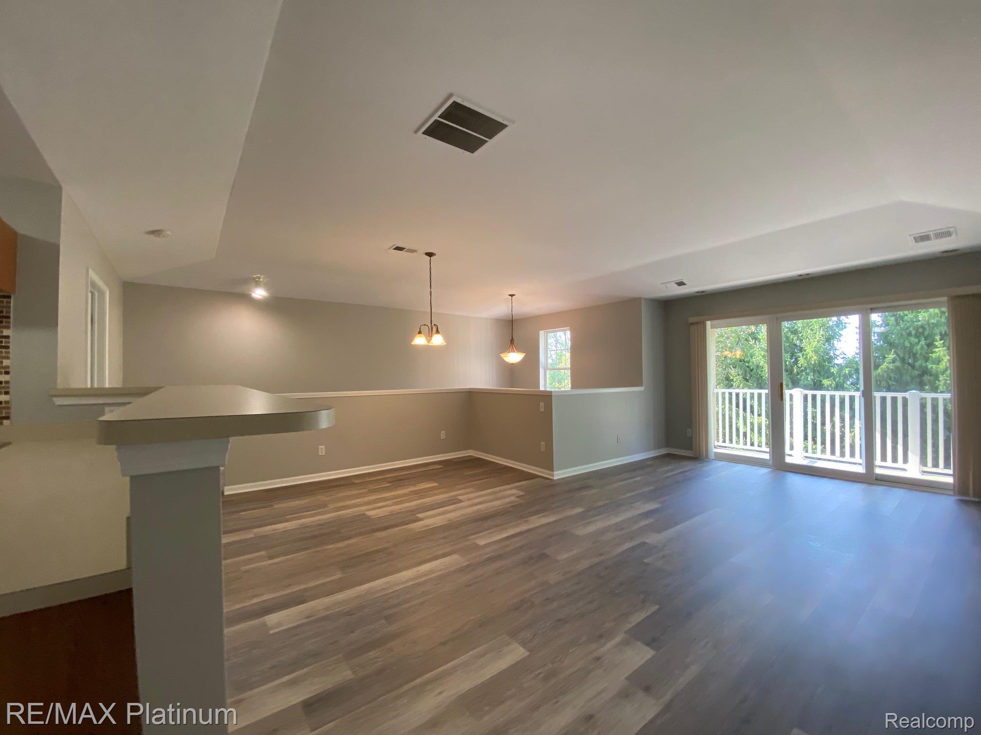 4153 Hampton Ridge Boulevard 3
