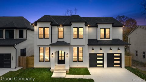 4240 Tonawanda Avenue Royal Oak City MI 48073