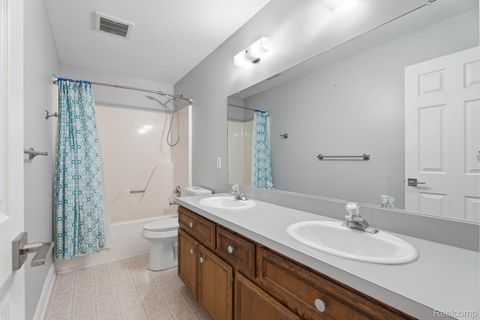 Tiny photo for 425 Lakes Edge Drive, Oxford Village, MI 48371 (MLS # 20261014598)