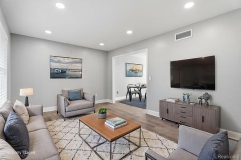 Tiny photo for 425 Lakes Edge Drive, Oxford Village, MI 48371 (MLS # 20261014598)