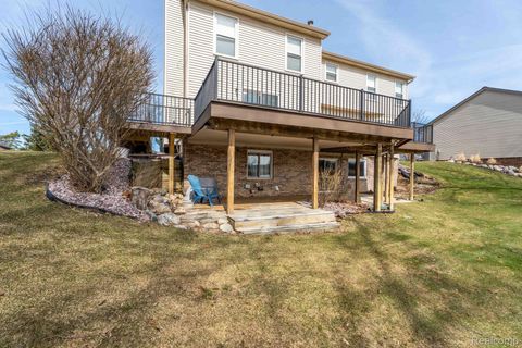 Tiny photo for 425 Lakes Edge Drive, Oxford Village, MI 48371 (MLS # 20261014598)