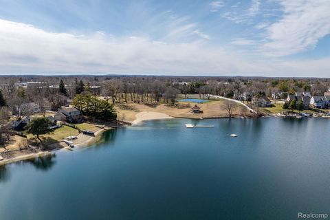 Tiny photo for 425 Lakes Edge Drive, Oxford Village, MI 48371 (MLS # 20261014598)