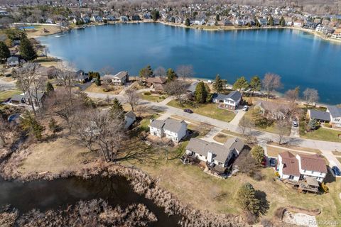 Tiny photo for 425 Lakes Edge Drive, Oxford Village, MI 48371 (MLS # 20261014598)