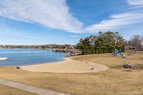 Tiny photo for 425 Lakes Edge Drive, Oxford Village, MI 48371 (MLS # 20261014598)