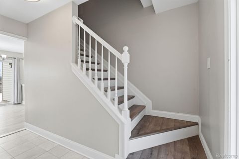 Tiny photo for 425 Lakes Edge Drive, Oxford Village, MI 48371 (MLS # 20261014598)