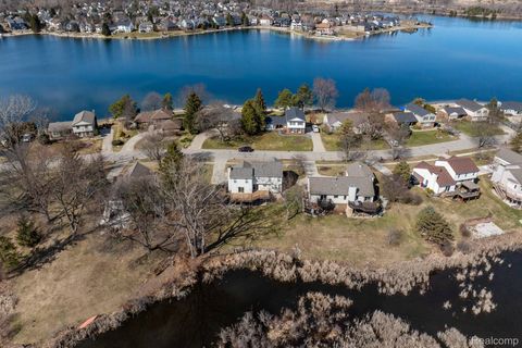 Tiny photo for 425 Lakes Edge Drive, Oxford Village, MI 48371 (MLS # 20261014598)