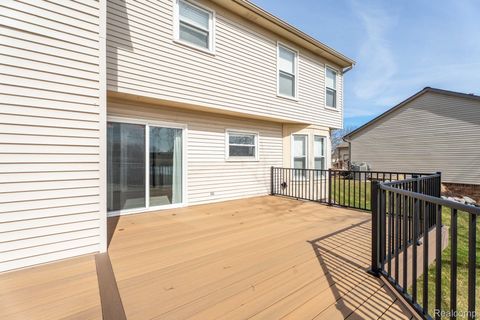 Tiny photo for 425 Lakes Edge Drive, Oxford Village, MI 48371 (MLS # 20261014598)