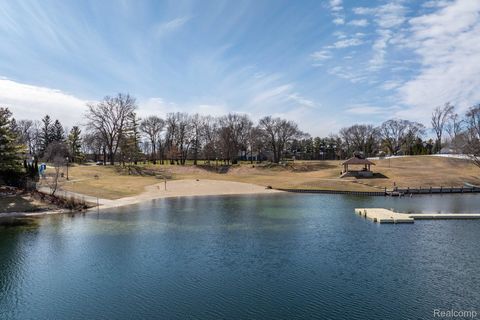 Tiny photo for 425 Lakes Edge Drive, Oxford Village, MI 48371 (MLS # 20261014598)