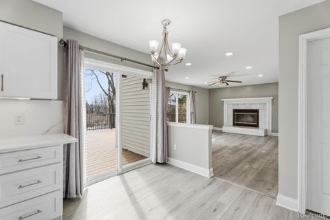 Tiny photo for 425 Lakes Edge Drive, Oxford Village, MI 48371 (MLS # 20261014598)