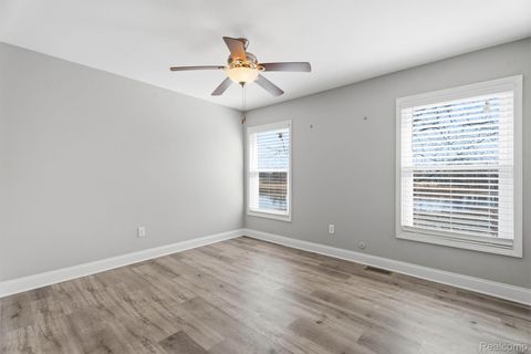 Tiny photo for 425 Lakes Edge Drive, Oxford Village, MI 48371 (MLS # 20261014598)