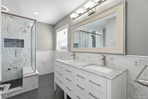 Tiny photo for 425 Lakes Edge Drive, Oxford Village, MI 48371 (MLS # 20261014598)