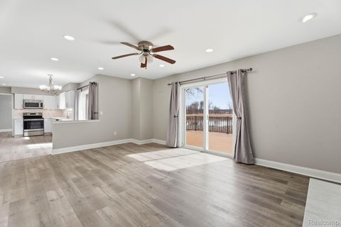 Tiny photo for 425 Lakes Edge Drive, Oxford Village, MI 48371 (MLS # 20261014598)