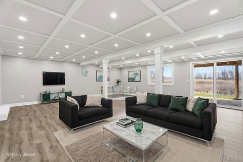 Tiny photo for 425 Lakes Edge Drive, Oxford Village, MI 48371 (MLS # 20261014598)