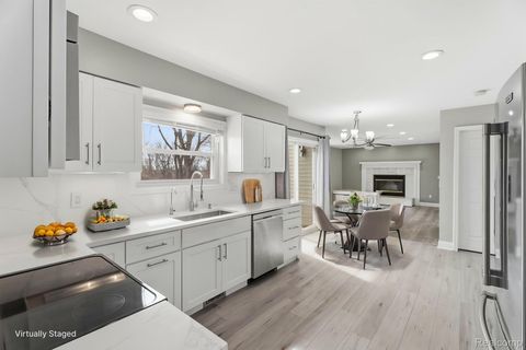 Tiny photo for 425 Lakes Edge Drive, Oxford Village, MI 48371 (MLS # 20261014598)