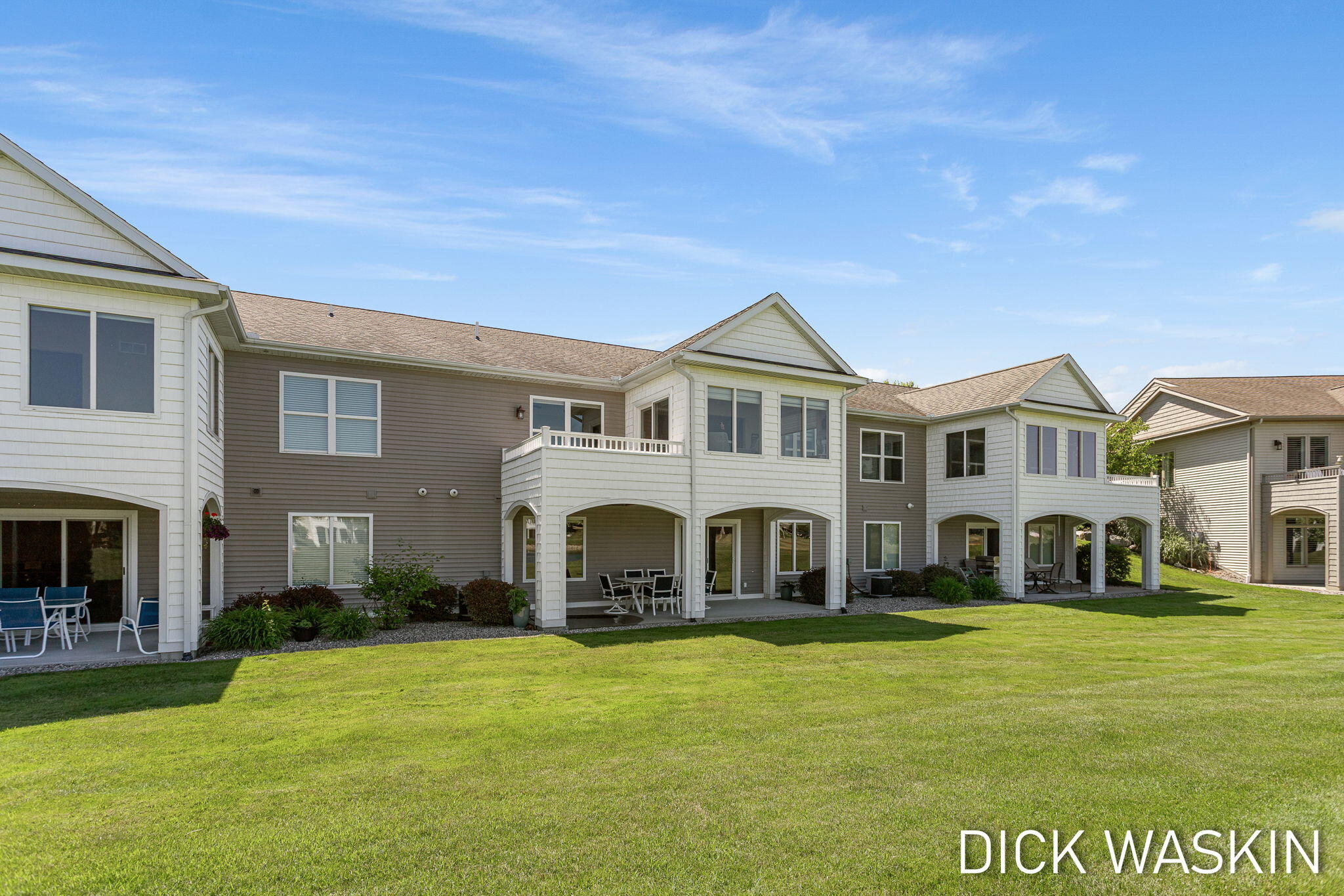 1276 Prestwick Drive