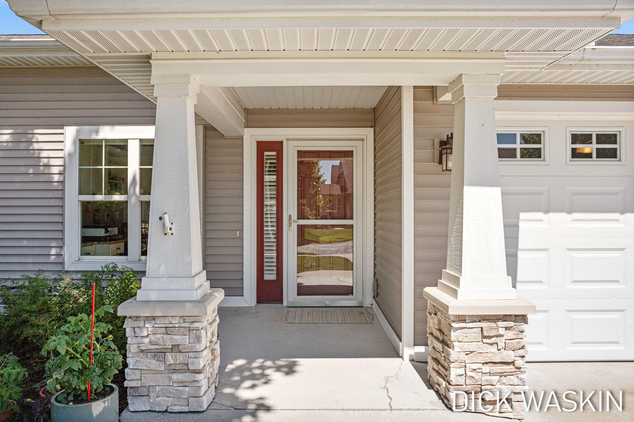1276 Prestwick Drive