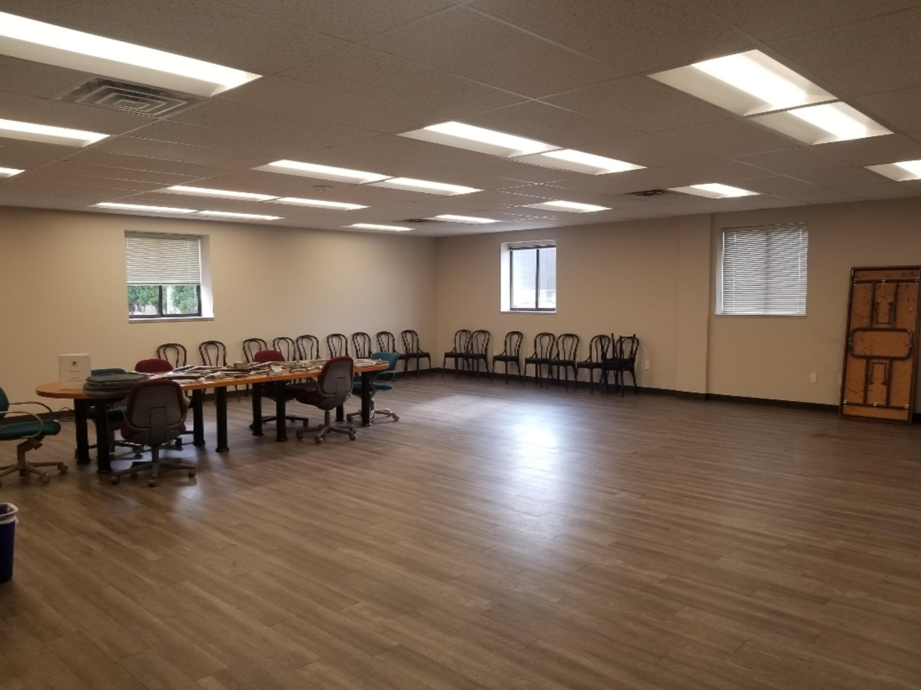 721 W Laketon Avenue Office