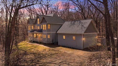 2222 S Hickory Ridge Trail Milford Charter Township MI 48380