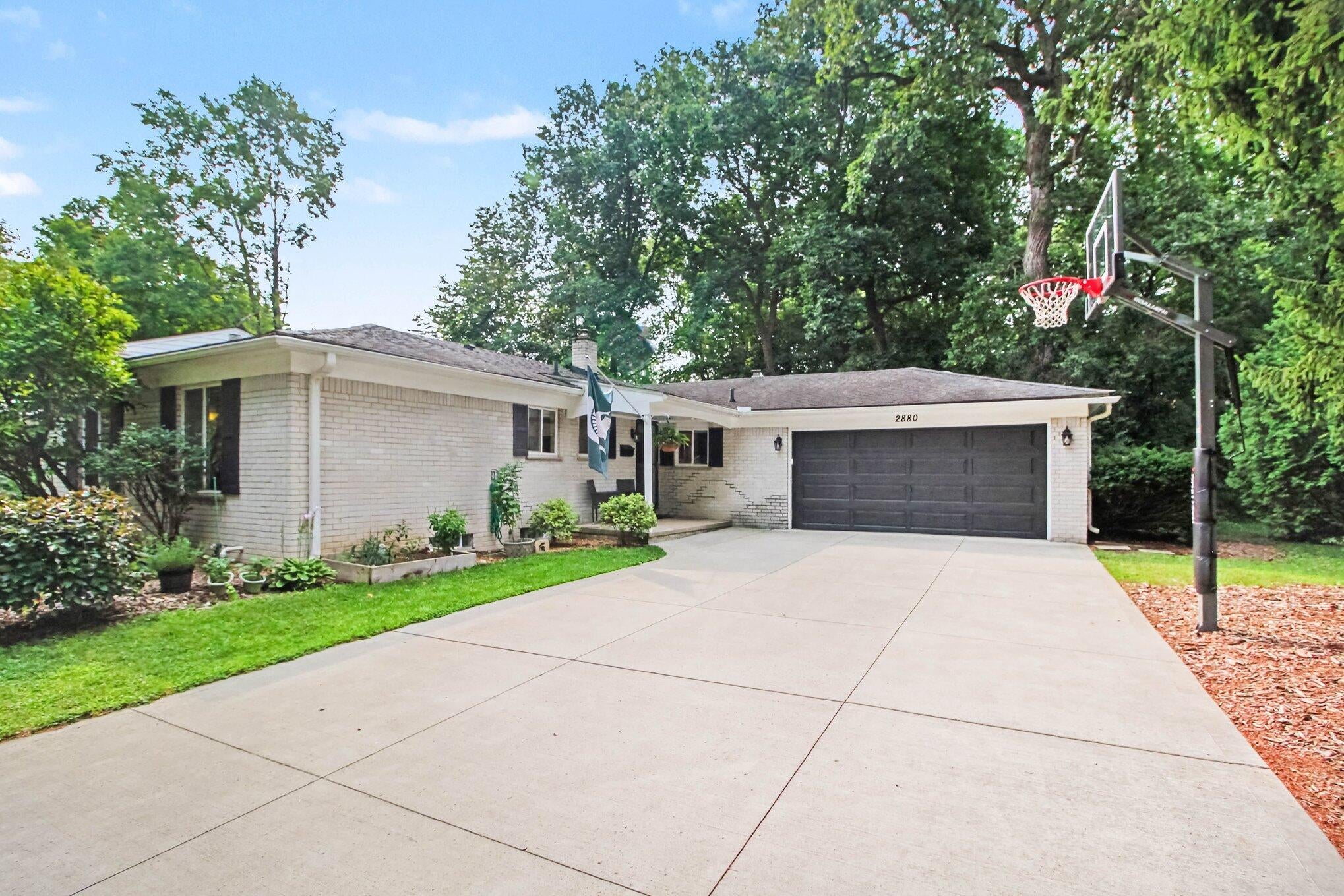 2880 Pebble Creek Drive