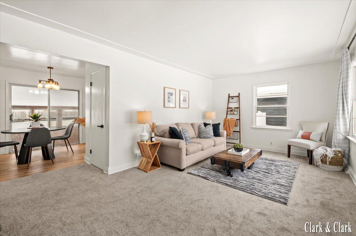 3958 Oak Valley Avenue SW