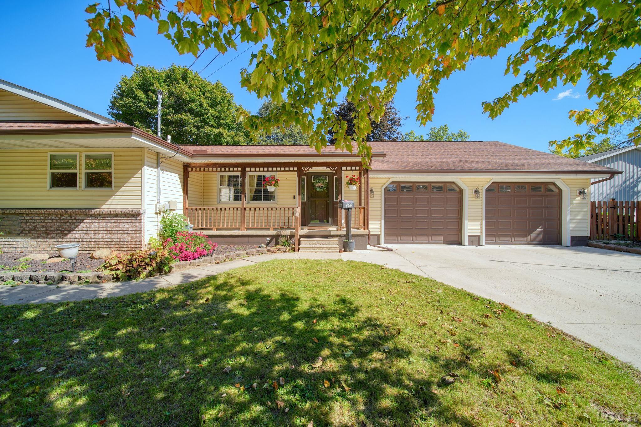 837 Howell Avenue