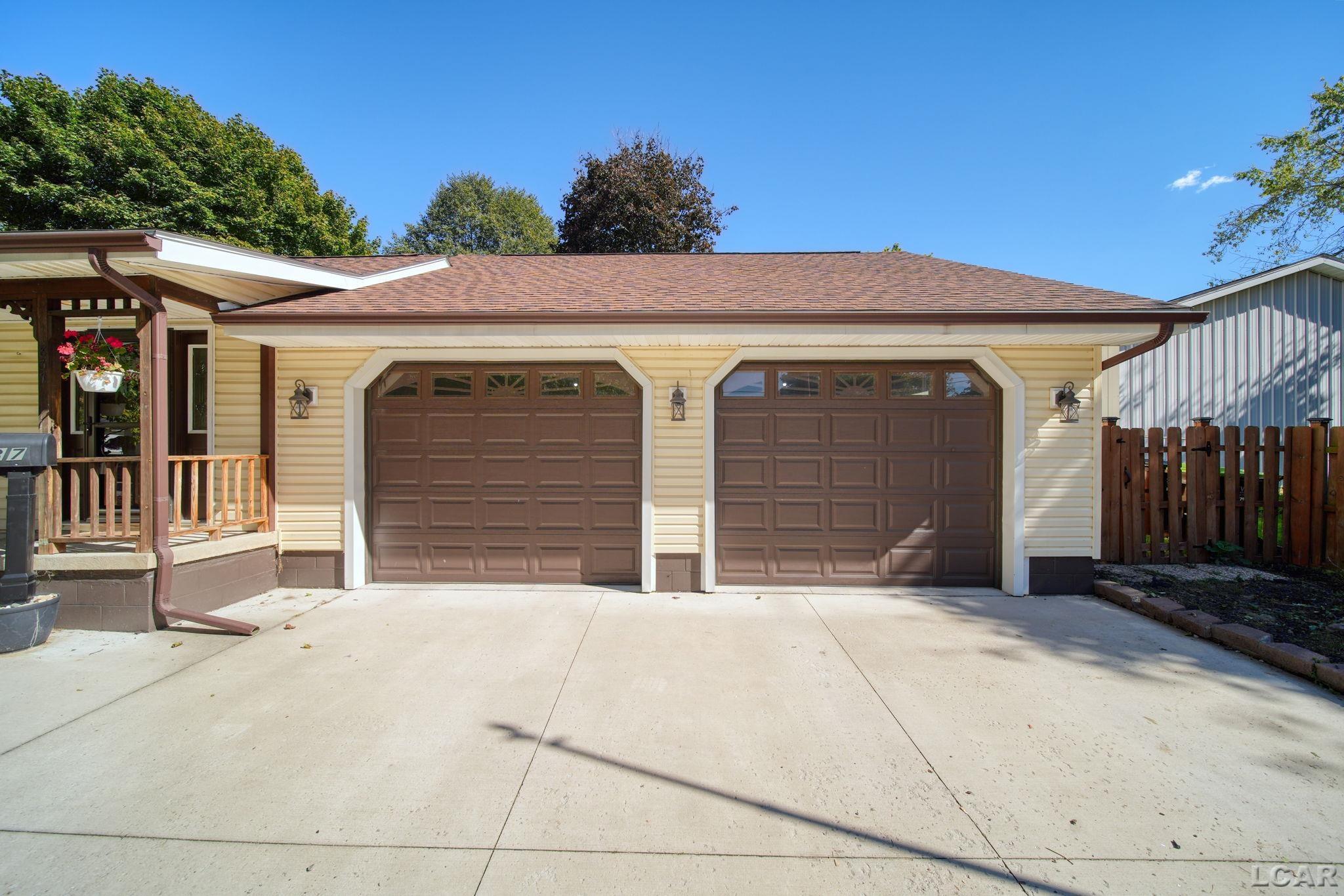 837 Howell Avenue