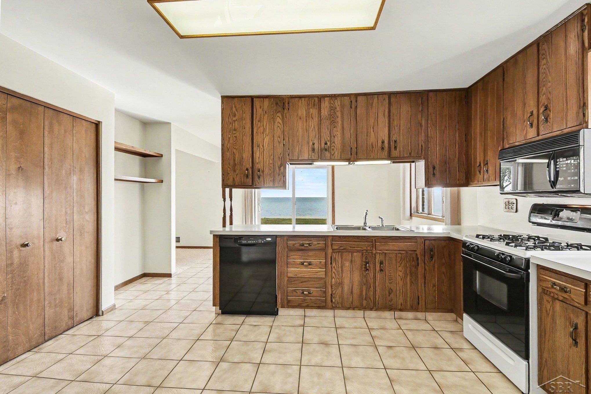 381 S Linwood Beach Road